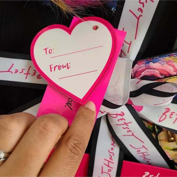 Betsey Johnson Black Hat And Floral Card Case Wallet Gift Box Set NWT - Picture 8 of 10